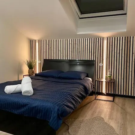 - 1 - Proche Zenith & Centre